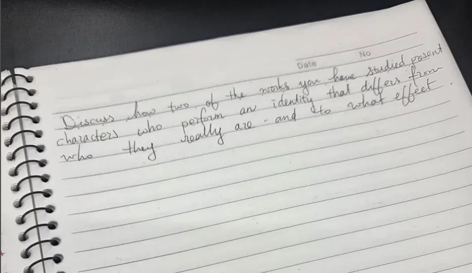 원장님이 "손수" 적어준 Essay Prompt